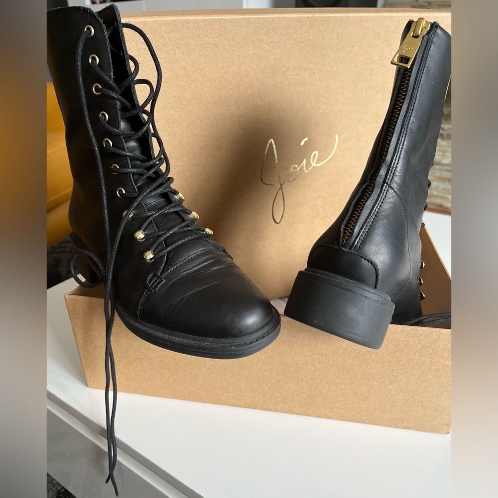 JOIE combat boots with gold hardware in 36,5